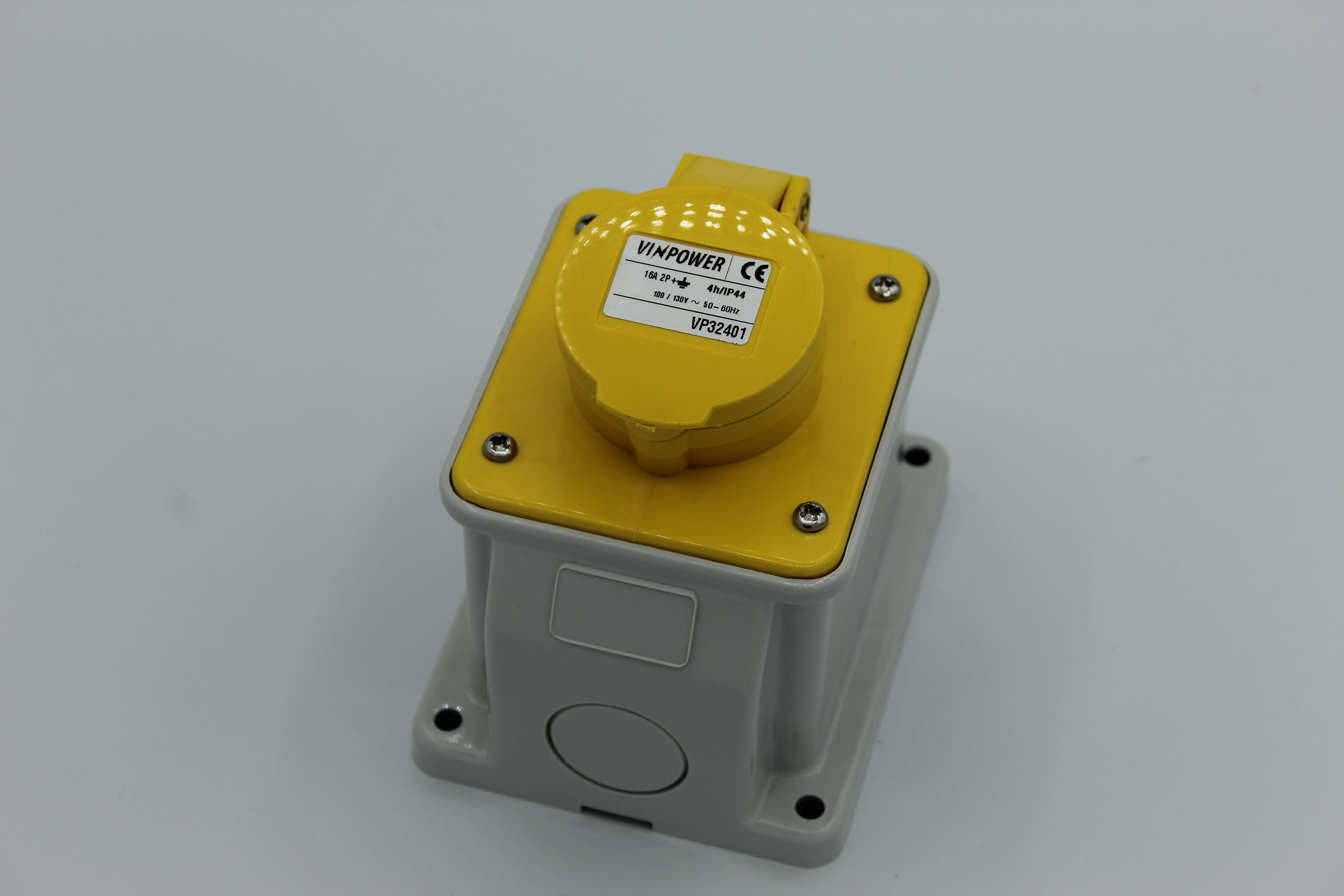 VP32401 - 16A 3P 110V