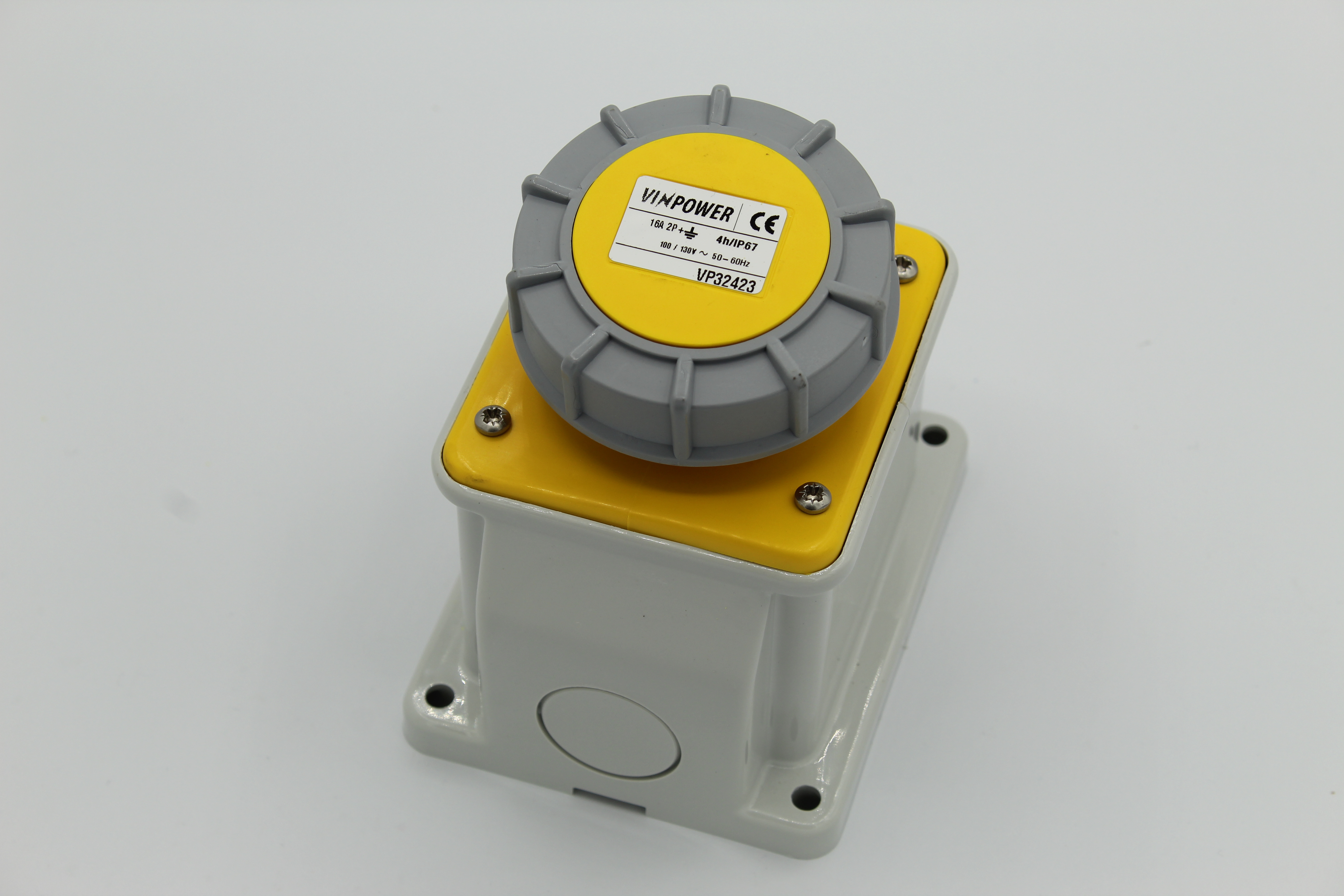 VP32423 - 16A 3P 110V