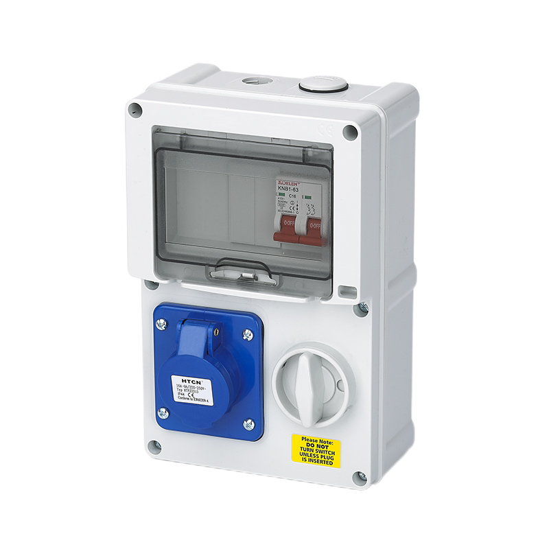 VP36815 VINPOWER 32A 3P 220V SWITCHED SOCKET & 6 Din IP44